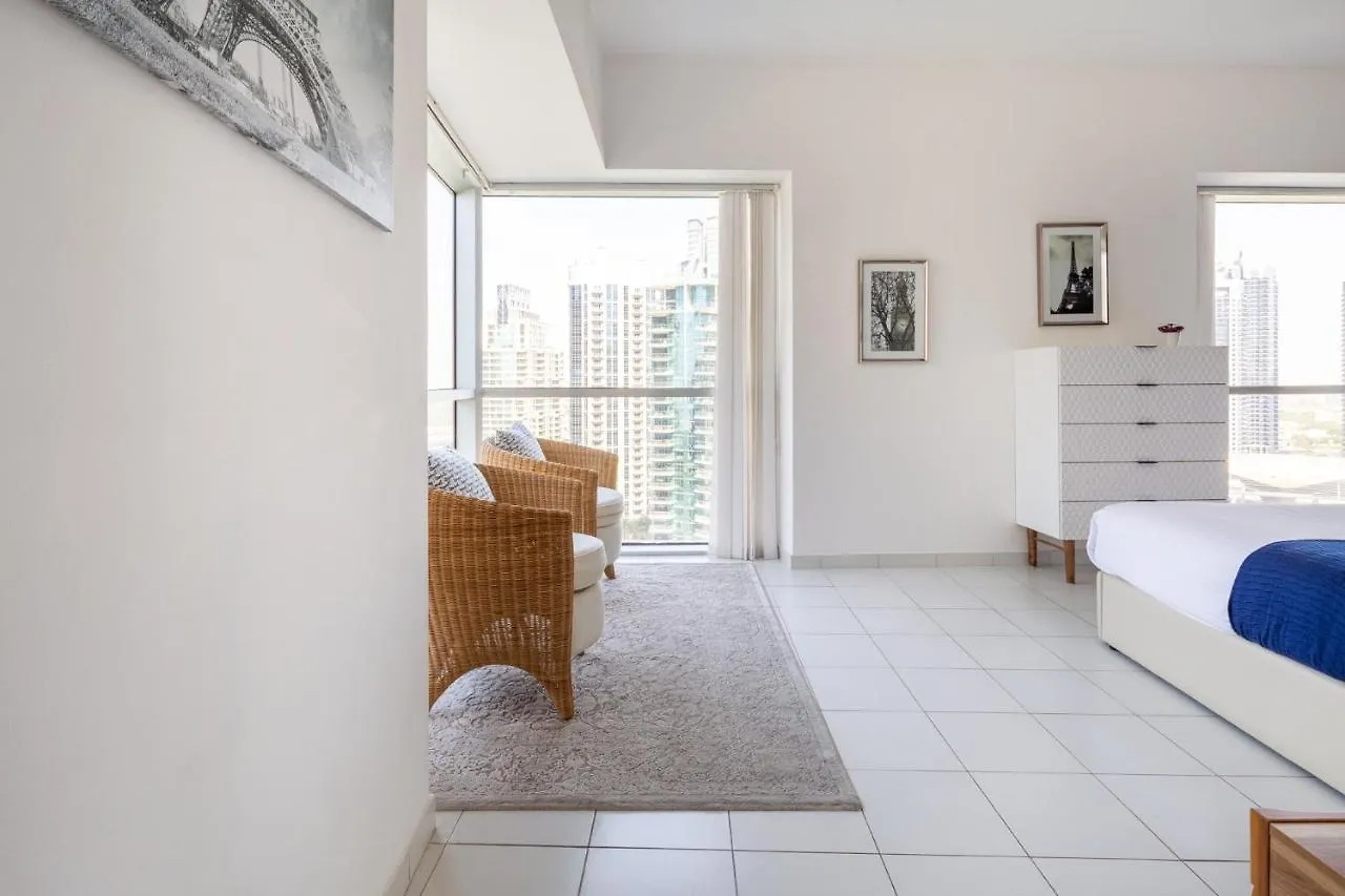 Frank Porter - Marina Tower Apartman Dubaj